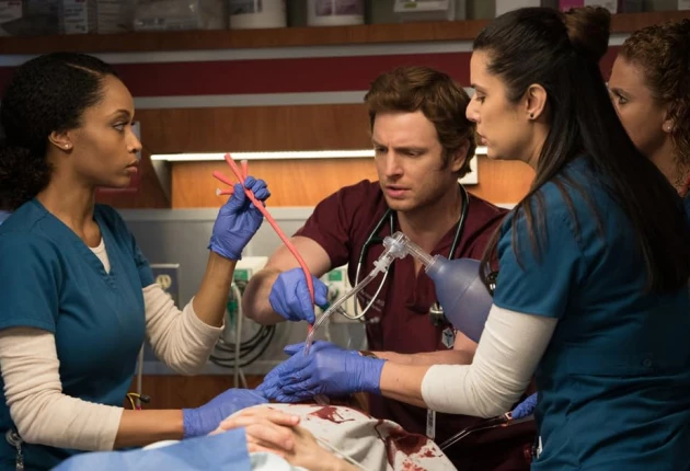 Изображение из сериала Медики Чикаго