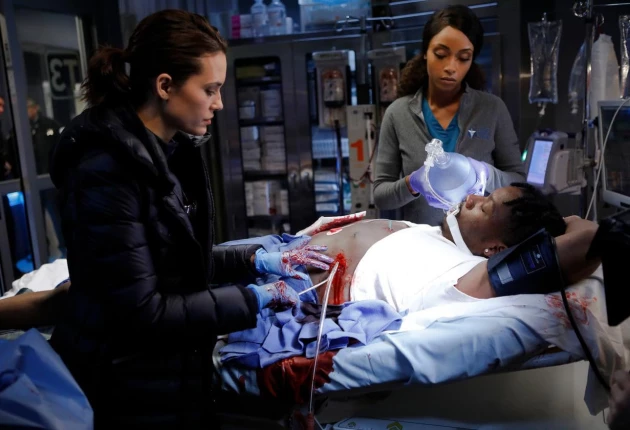 Фото из сериала Медики Чикаго